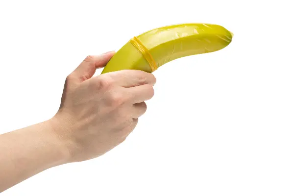 Si notas una curvatura en el pene que te genera molestias o inseguridad, es importante conocer las opciones para eliminar la curva en el pene. En este artículo, te explicamos...